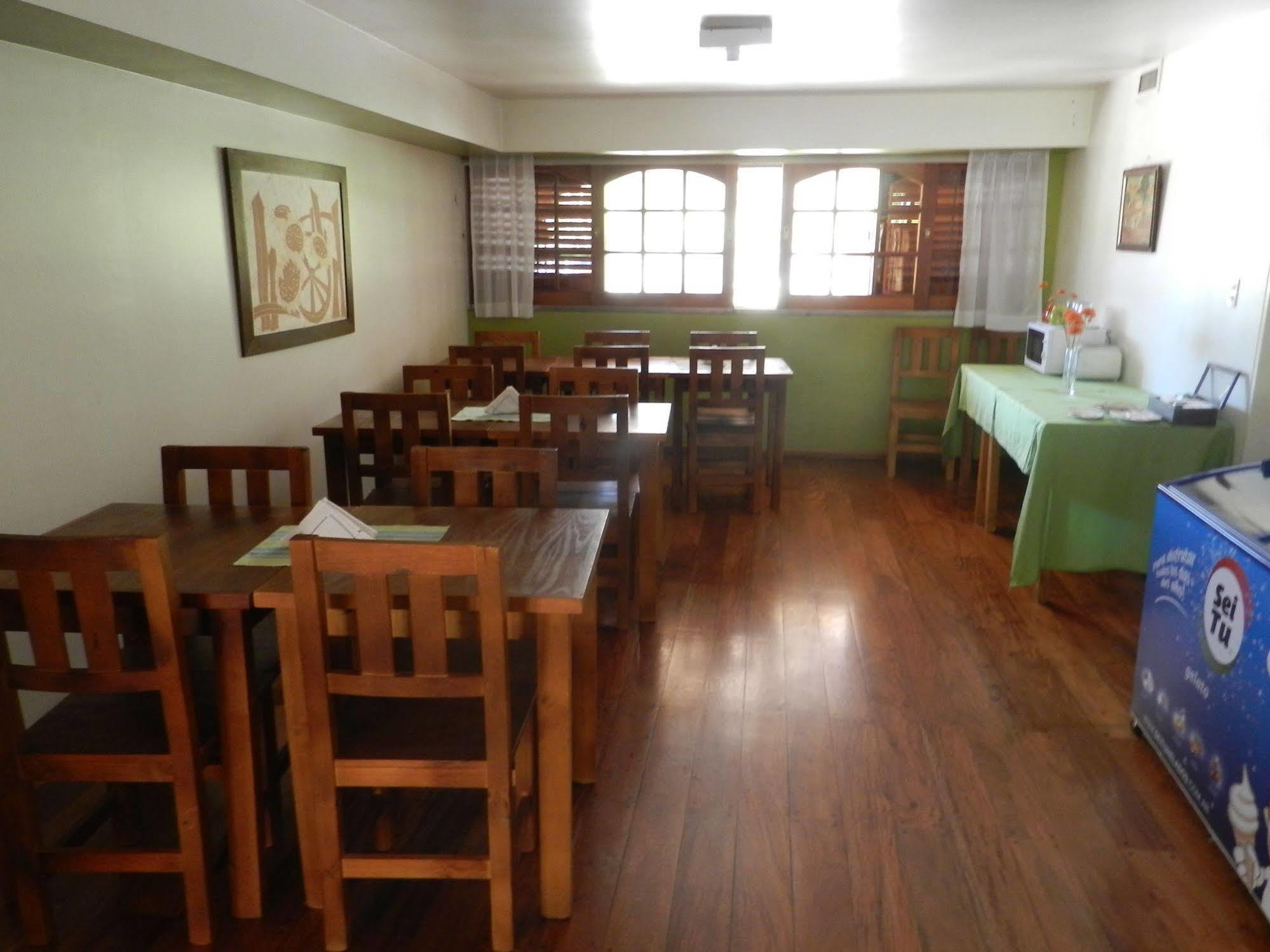 La Casona Del Rio Hotel เนวเก็น ภายนอก รูปภาพ